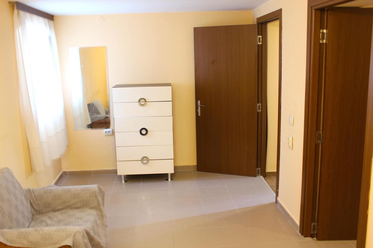 Guest House "Emily" In Troshevo Varna ภายนอก รูปภาพ